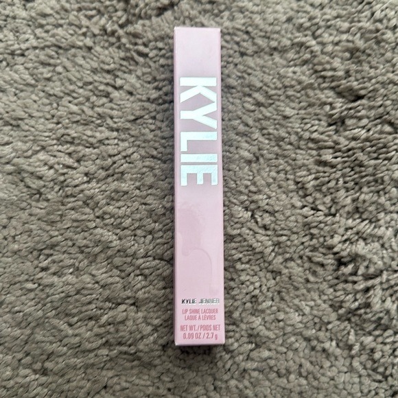 Kylie Cosmetics Lip Shine Lacquer in color 90’s Baby - Picture 5 of 7